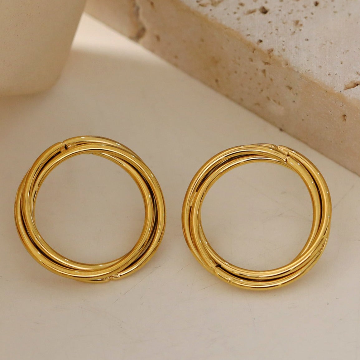 Style DELISIAS 49936: Triple Harmony - Three Overlapping Rings Hoop Earrings