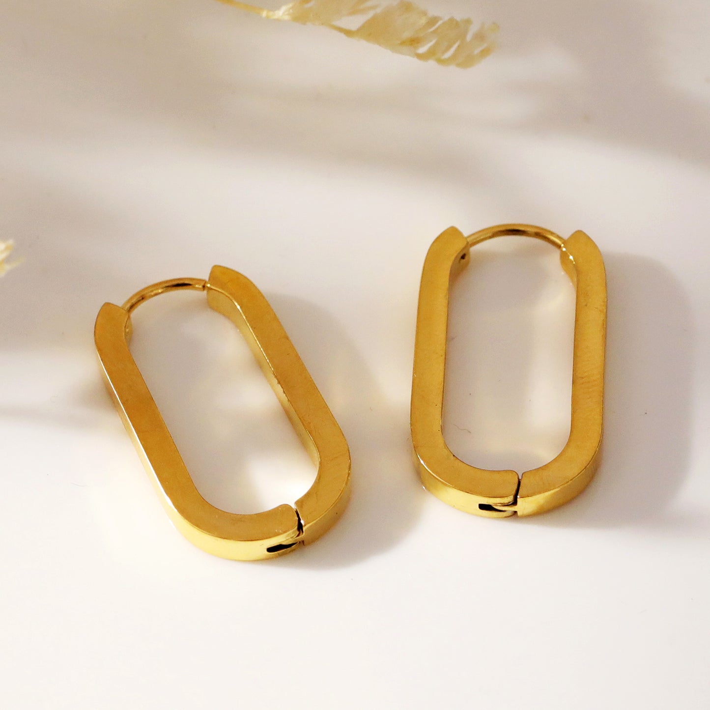 CHANDA Rounded Corners Rectangular Hoop Earrings