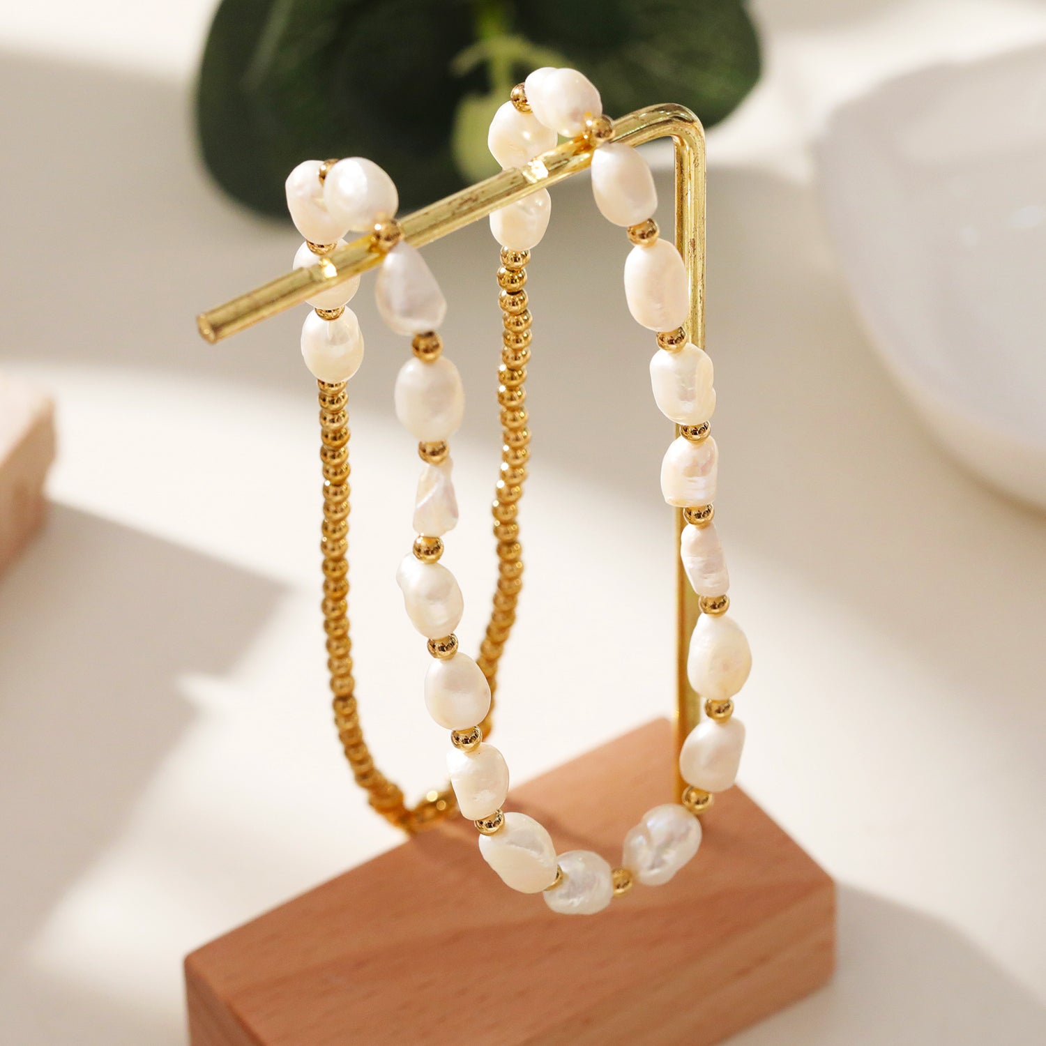 hackney-nine | Fresh Water Pearls & Gold Beaded Chain Necklace.
