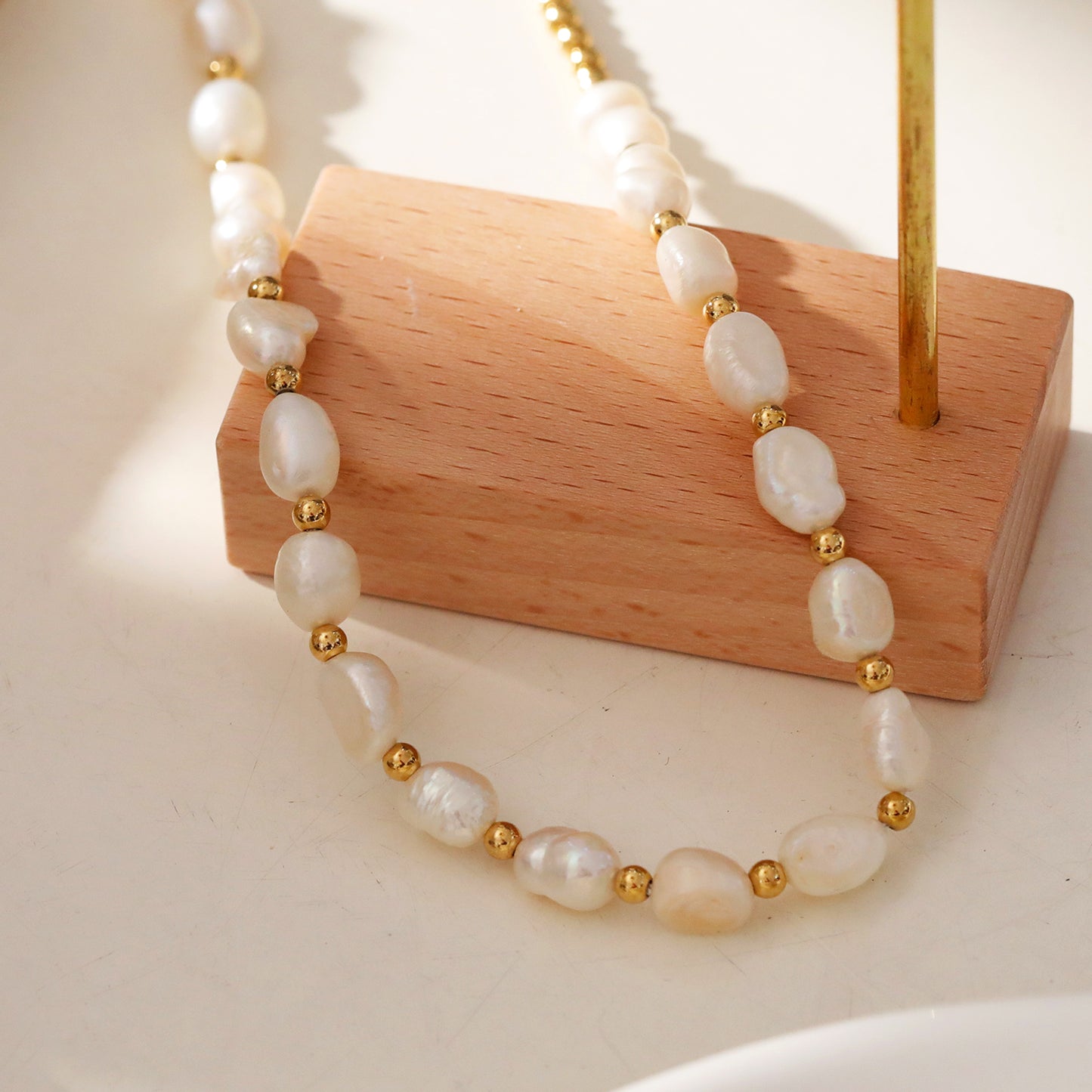 hackney-nine | Fresh Water Pearls & Gold Beaded Chain Necklace.