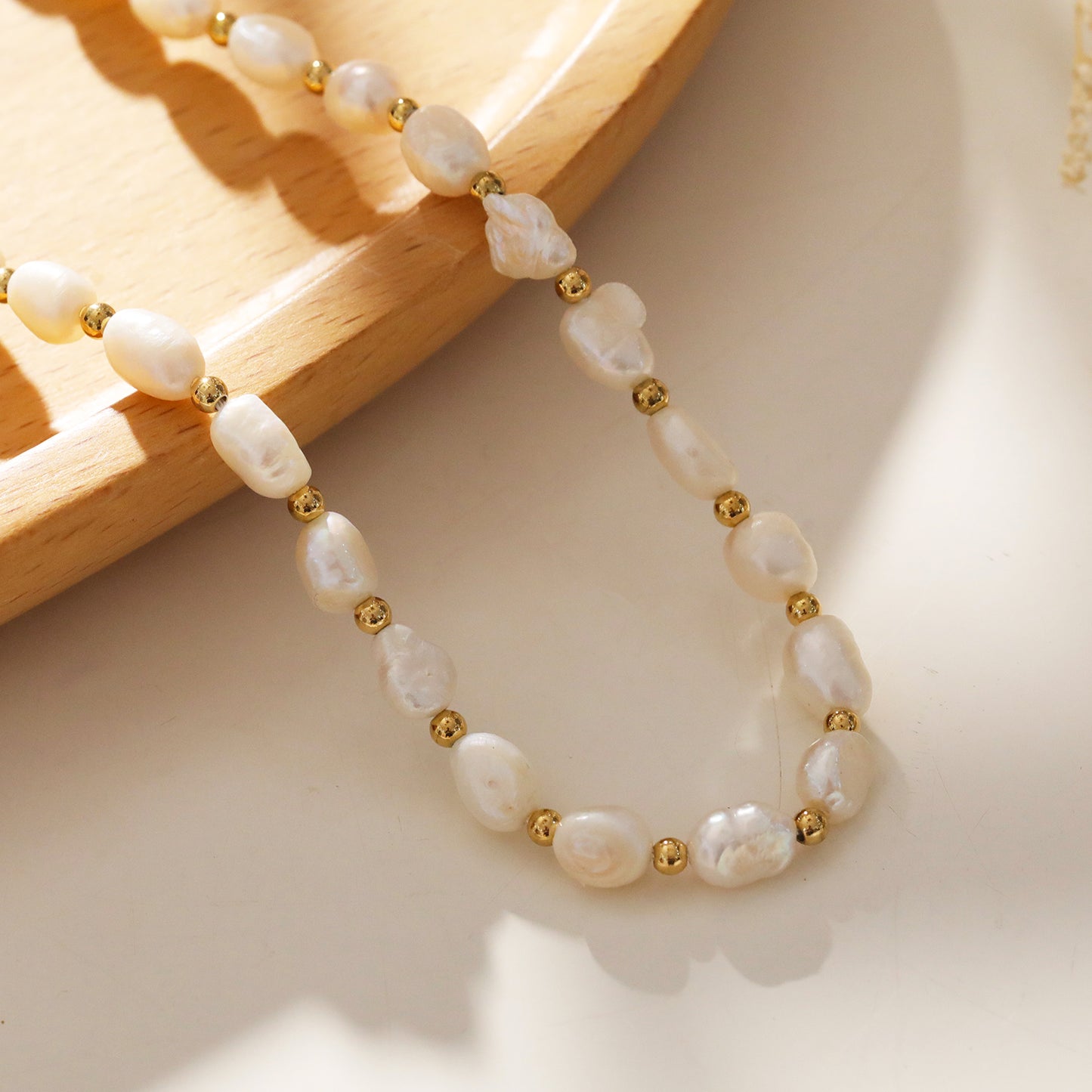 hackney-nine | Fresh Water Pearls & Gold Beaded Chain Necklace.