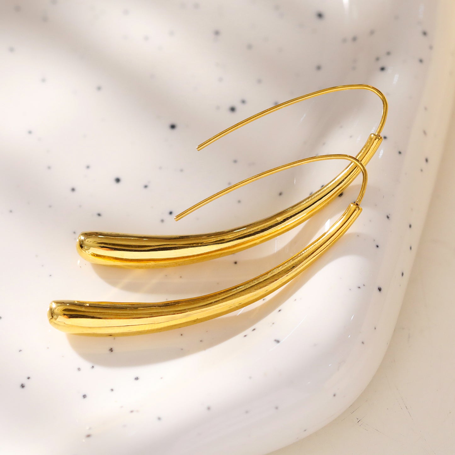 HACKNEY-NINE | Style ADARA 61051: Abstract Elegance-Avant-Garde Geometric Earrings