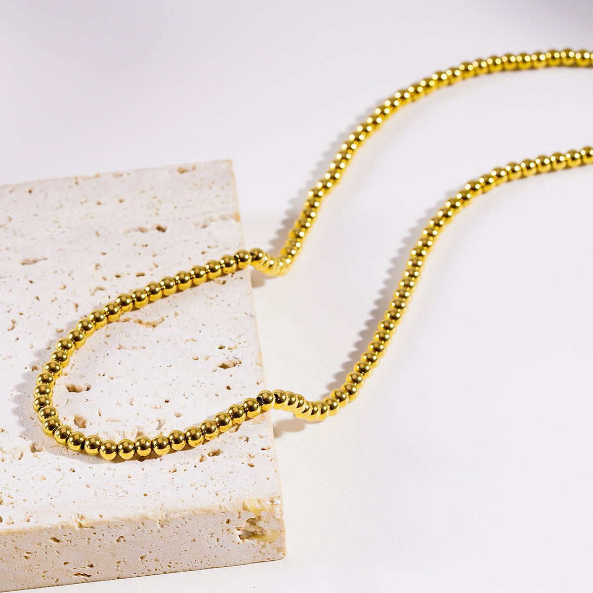 Style RIKKO 4322: Ball-Beads Contemporary Chain Necklace.