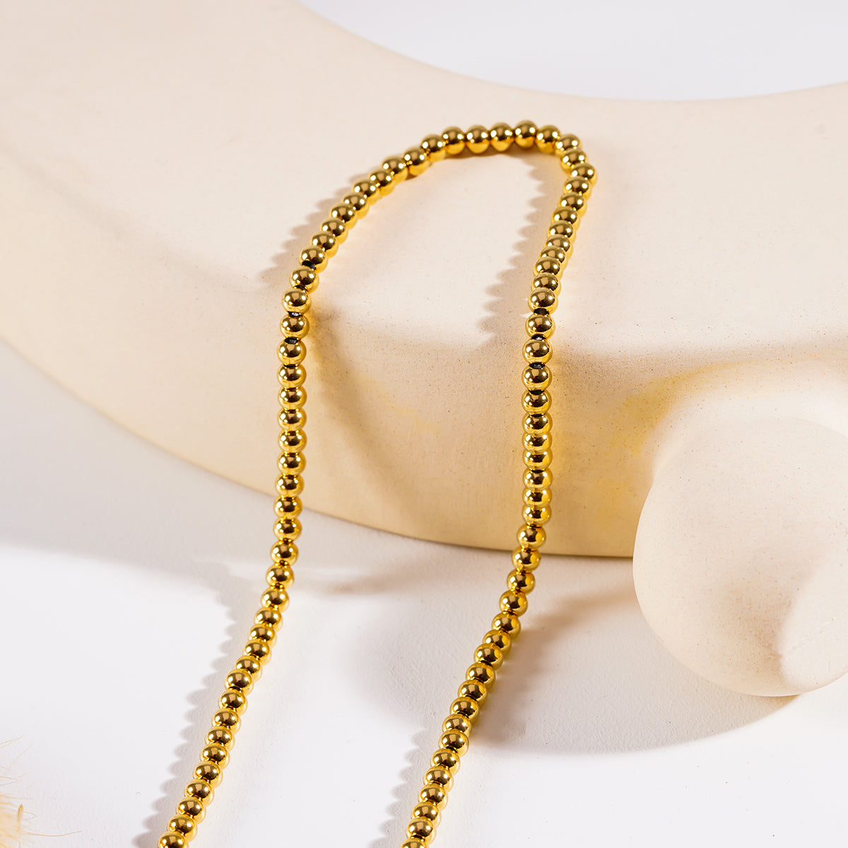 Style RIKKO 4322: Ball-Beads Contemporary Chain Necklace.