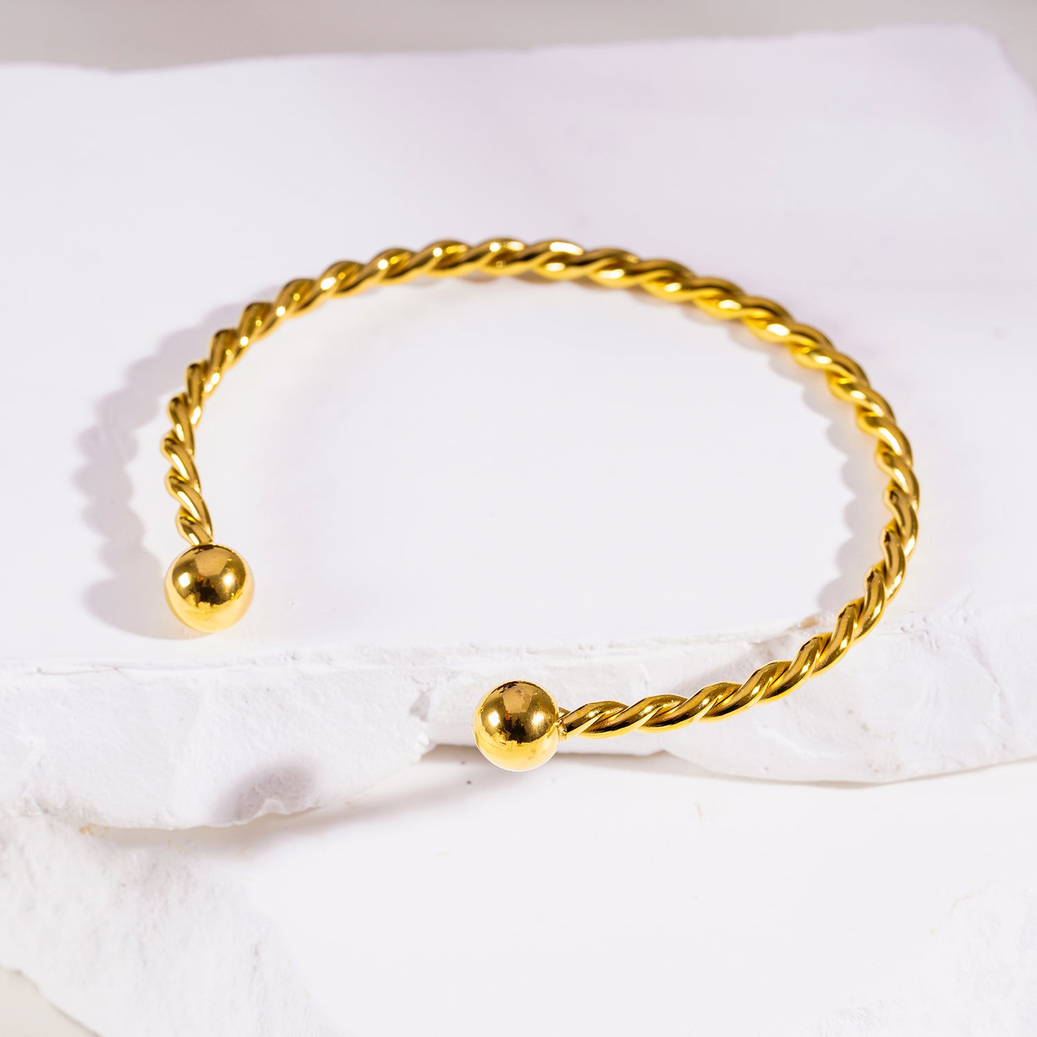 Style SAFIYA 2585: Twisted Elegance - Adjustable Rope Bracelet with Ball Bead Accents.