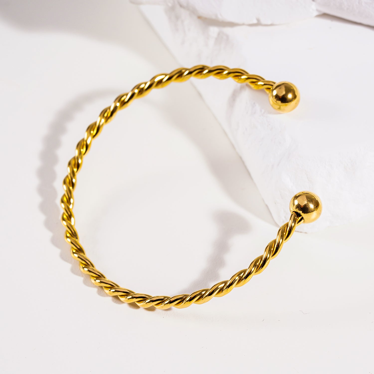 Style SAFIYA 2585: Twisted Elegance - Adjustable Rope Bracelet with Ball Bead Accents.