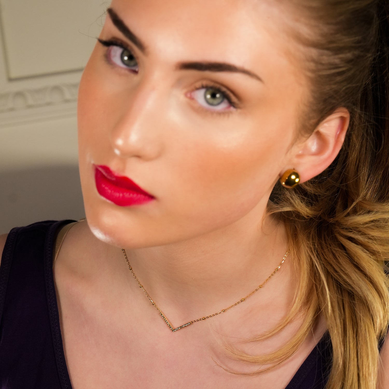 Style SANITA 9712: Beaded Dainty Chain Anchoring 'V' Shaped Zirconia Embedded Pendant Charm.