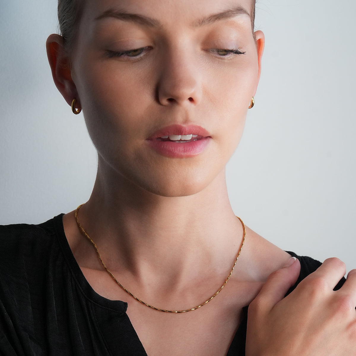 SKAGWAY: Minimalist Twisted Textures Chain Necklace in Gold