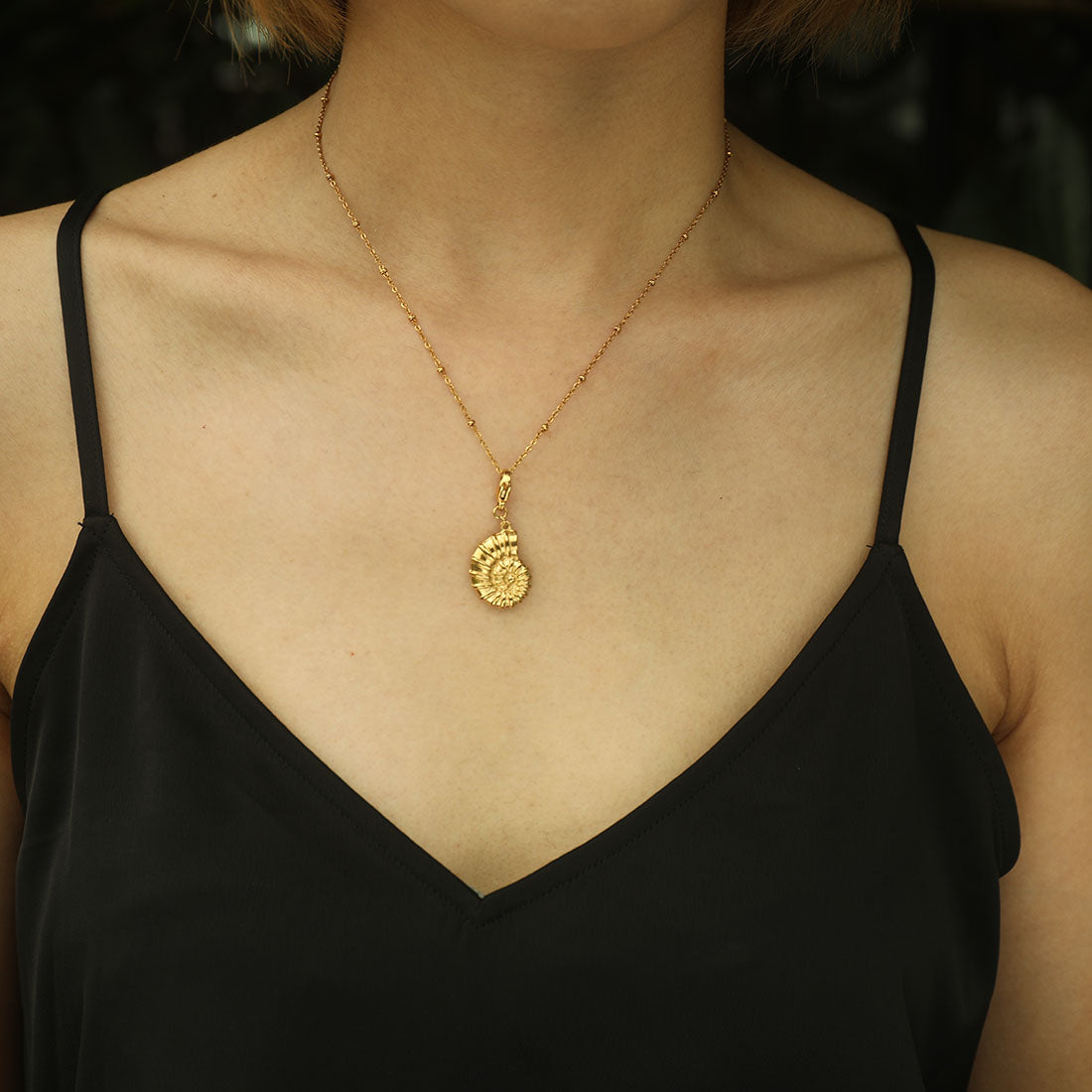 AVERY Charm Necklace Gold