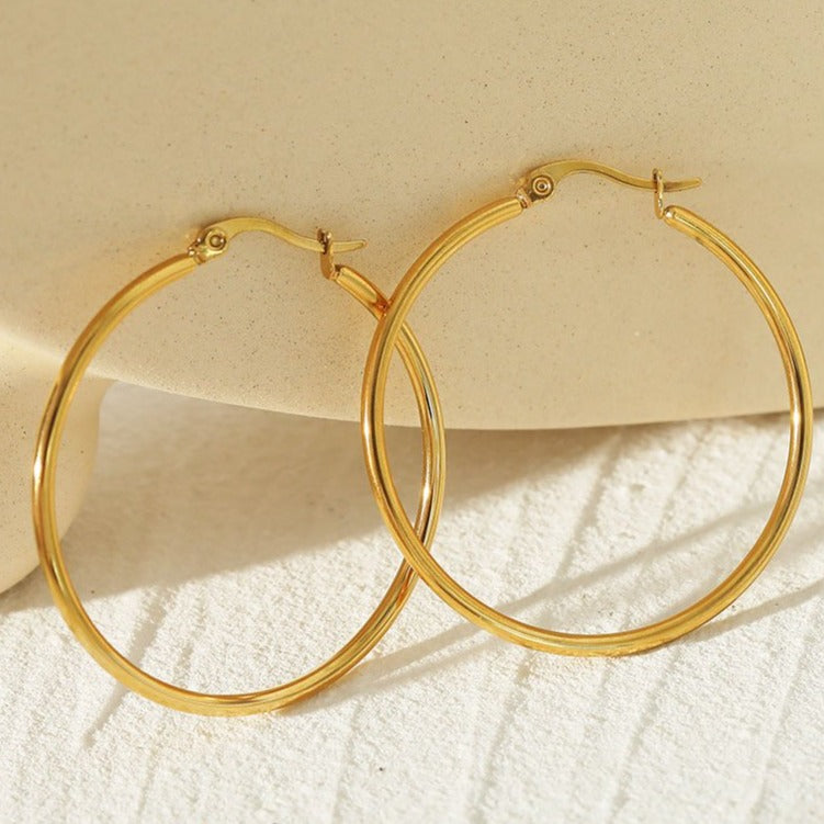 hackney_nine | hackneynine | BIANCA21089_earrings | affordable_jewelry | dainty_jewelry | stainless_steel_jewelry | 18K_gold_jewelry | gold_dipped_jewelry | gold-jewelry |hoops | hoop_earrings