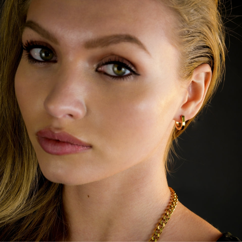 Style: CADEO 122238 'Lucky' Horse-Shoe Shaped Contemporary Hoop Earrings.