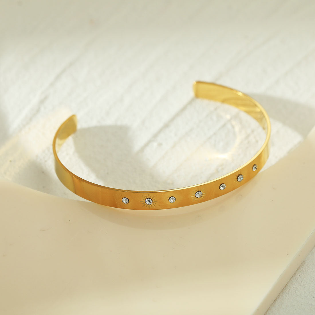 CHIMAKAK:  Minimalist Zirconia (CZ) Bracelet – Classic Band with Star-Engraved Gemstone Settings for Elegant Style