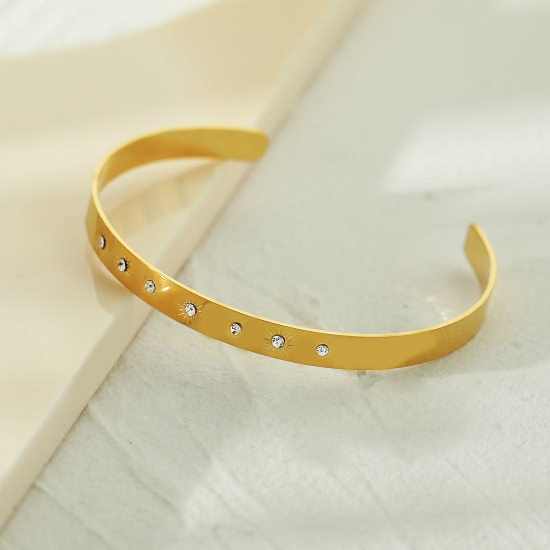 CHIMAKAK:  Minimalist Zirconia (CZ) Bracelet – Classic Band with Star-Engraved Gemstone Settings for Elegant Style