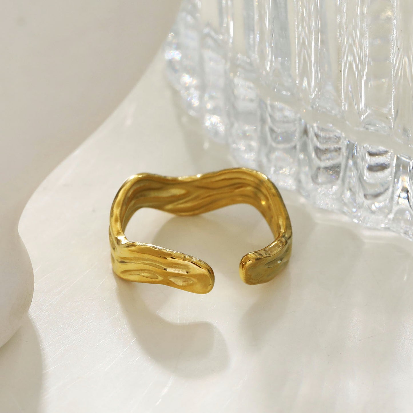 KALIA Wavy Shaped Textured Ring