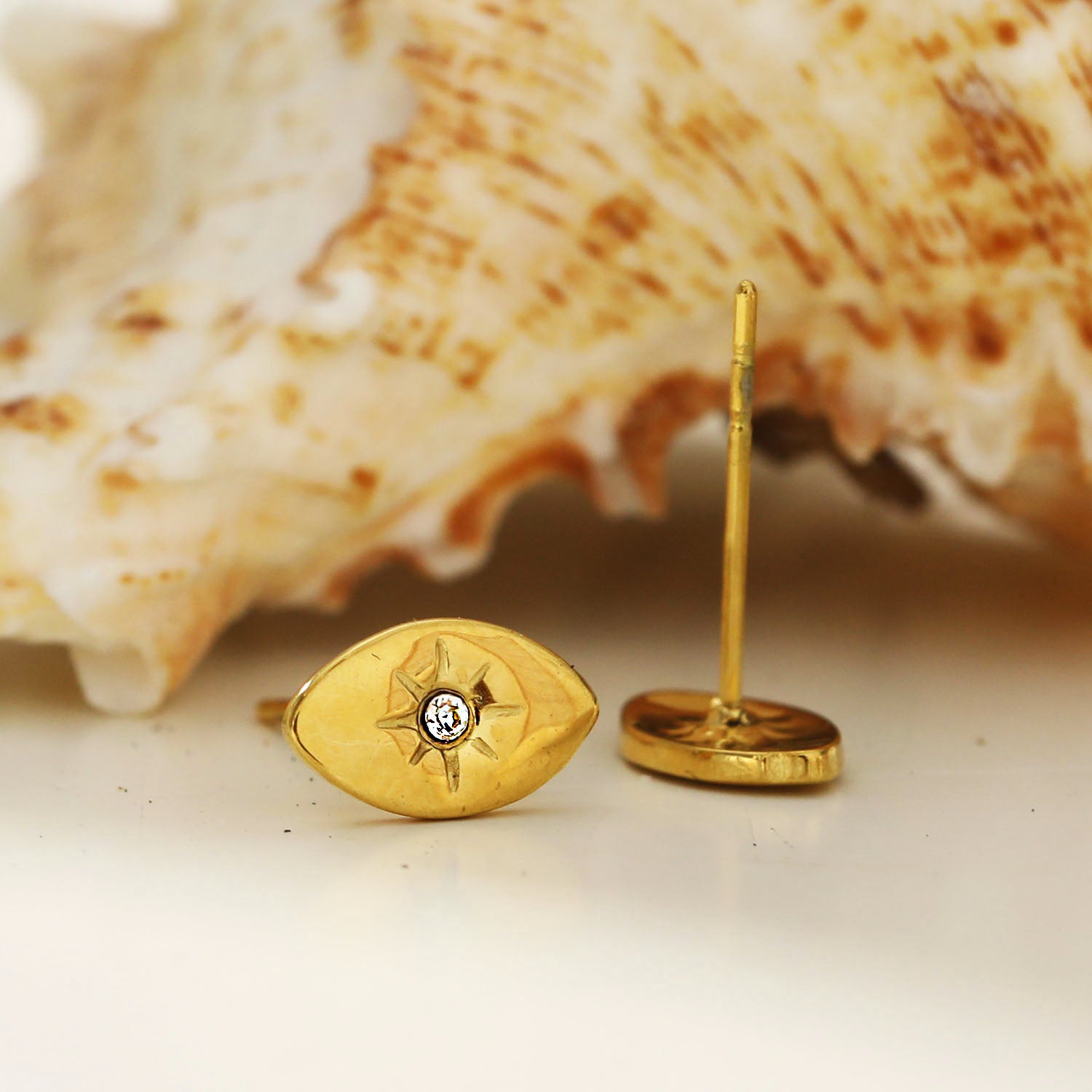 oval-stud-zirconia-embedded stud-earrings