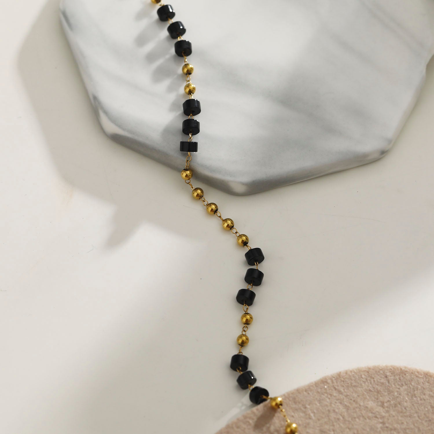 Style: ROSARIO 22108 Black Onyx and Gold Beaded Chain Bracelet.
