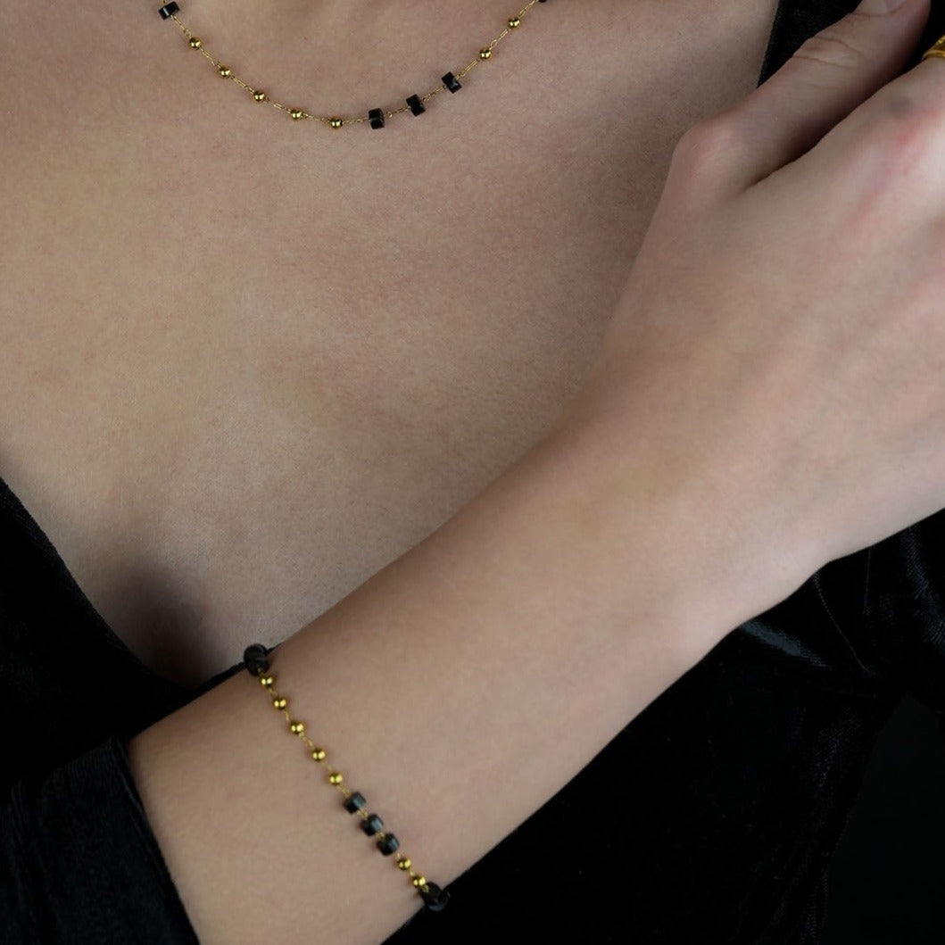 Style: ROSARIO 22108 Black Onyx and Gold Beaded Chain Bracelet.