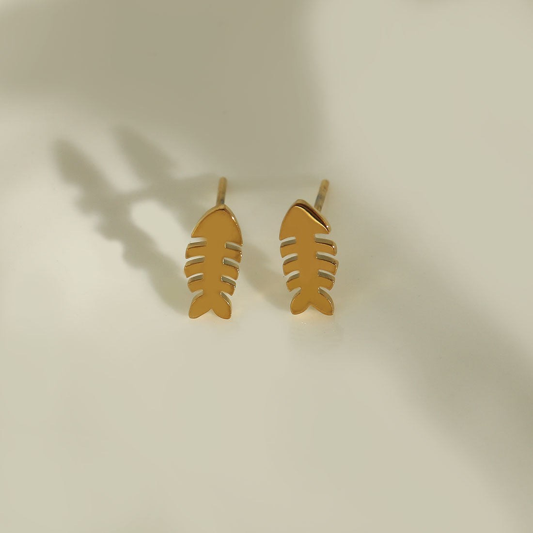 FISHY21207_earings| hackney nine | hackneynine | necklace | earrings | charms | jewelry | jewelry-store | pandora | bracelet | shop-jewelry | gold-jewelry | heart-Jewelry | Inspirational-jewelry | dainty-jewelry |fish_jewellery | sea_jewellery