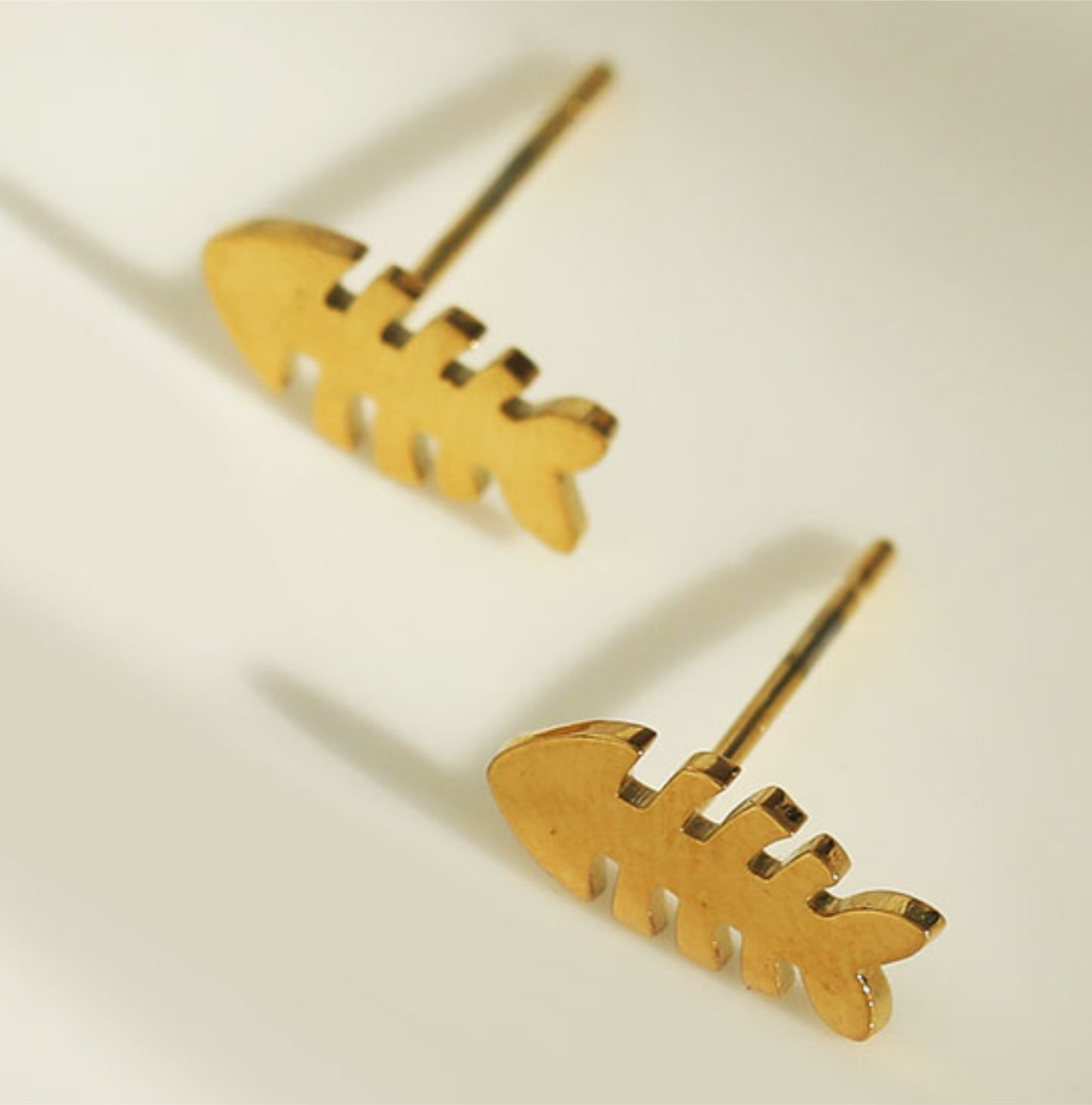 FISHY21207_earings| hackney nine | hackneynine | necklace | earrings | charms | jewelry | jewelry-store | pandora | bracelet | shop-jewelry | gold-jewelry | heart-Jewelry | Inspirational-jewelry | dainty-jewelry |fish_jewellery | sea_jewellery