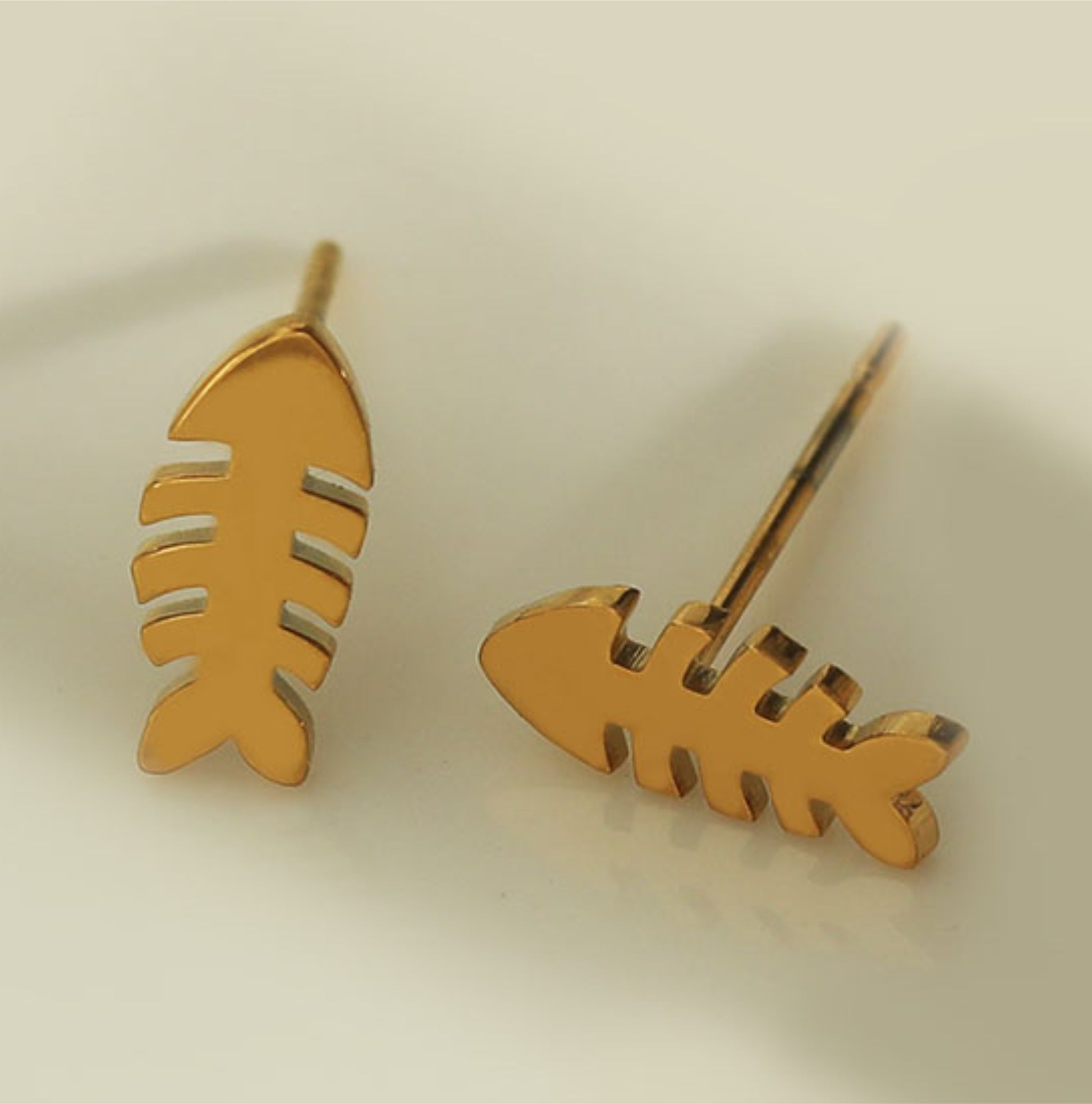 FISHY21207_earings| hackney nine | hackneynine | necklace | earrings | charms | jewelry | jewelry-store | pandora | bracelet | shop-jewelry | gold-jewelry | heart-Jewelry | Inspirational-jewelry | dainty-jewelry |fish_jewellery | sea_jewellery